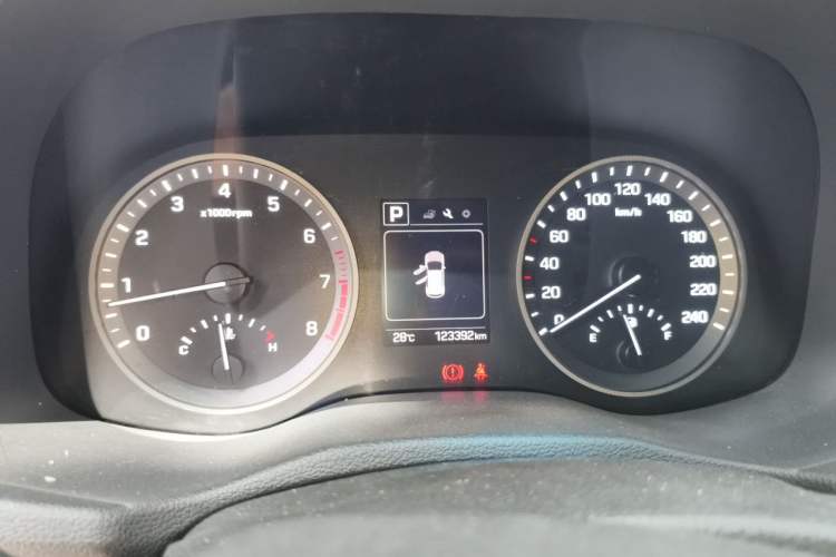 Used Hyundai Tucson 2015 1.6T Dual-Clutch Two-Wheel-Drive Smart Model Instrument Cluster