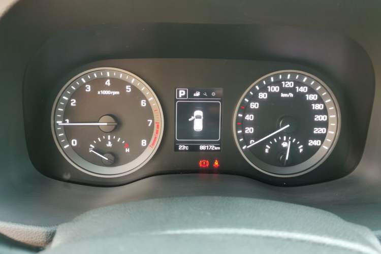 Used Hyundai Tucson 2015 2.0L Automatic Two-Wheel Drive Smart Version Instrument Cluster