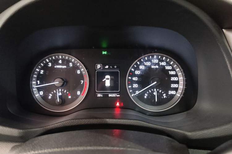 Used Hyundai Tucson 2015 1.6T Dual-Clutch Two-Wheel-Drive Smart Model Instrument Cluster