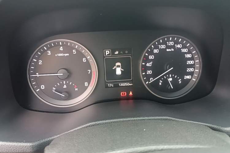 Used Hyundai Tucson 2015 1.6T Dual-Clutch Two-Wheel-Drive Smart Model Instrument Cluster