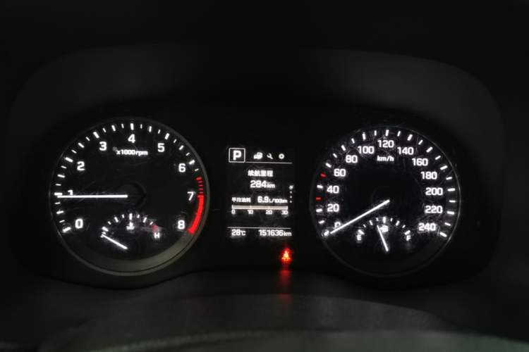 Used Hyundai Tucson 2015 1.6T Dual-Clutch Two-Wheel-Drive Smart Model Instrument Cluster