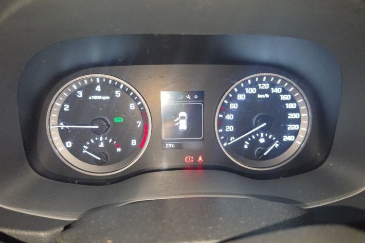 Used Hyundai Tucson 2015 1.6T Dual-Clutch Two-Wheel-Drive Smart Model Instrument Cluster