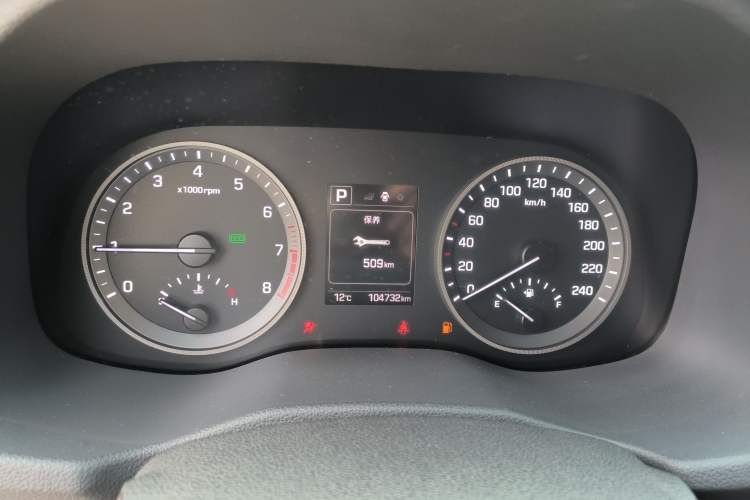 Used Hyundai Tucson 2015 1.6T Dual-Clutch Two-Wheel-Drive Leading Model Instrument Cluster