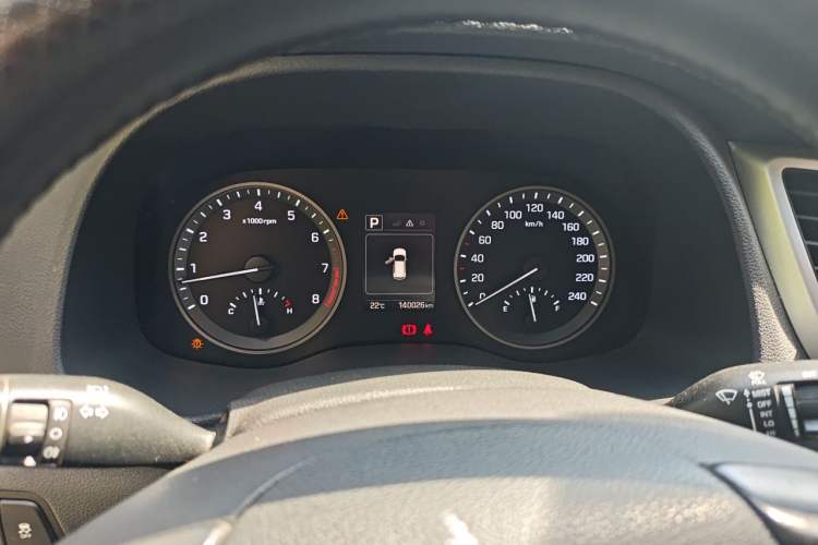 Used Hyundai Tucson 2015 1.6T Dual-Clutch Two-Wheel-Drive Smart Model Instrument Cluster
