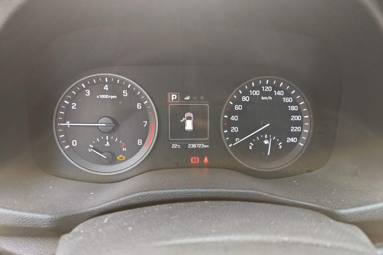 Used Hyundai Tucson 2015 1.6T Dual-Clutch Two-Wheel-Drive Smart Model Instrument Cluster