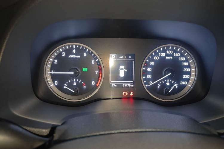 Used Hyundai Tucson 2015 1.6T Dual-Clutch Two-Wheel-Drive Smart Model Instrument Cluster