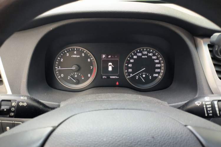 Used Hyundai Tucson 2015 2.0L Automatic Two-Wheel Drive Smart Version Instrument Cluster