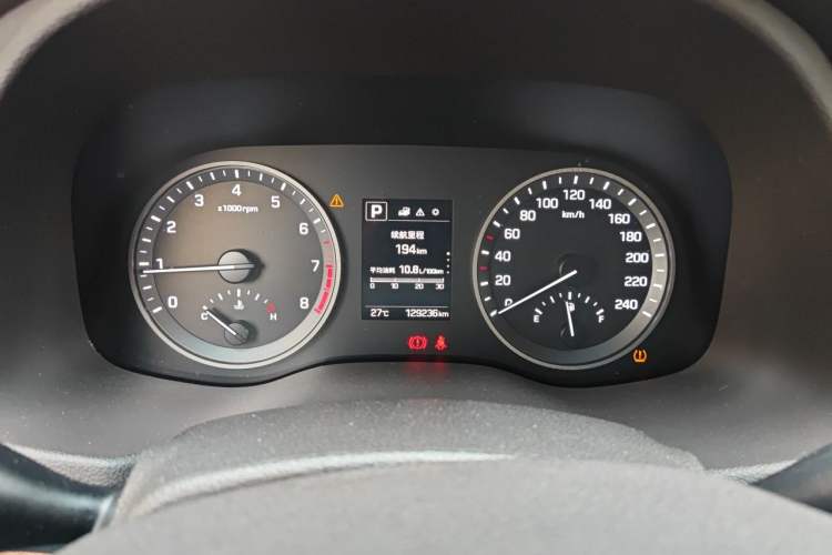 Used Hyundai Tucson 2015 1.6T Dual-Clutch Two-Wheel-Drive Leading Model Instrument Cluster