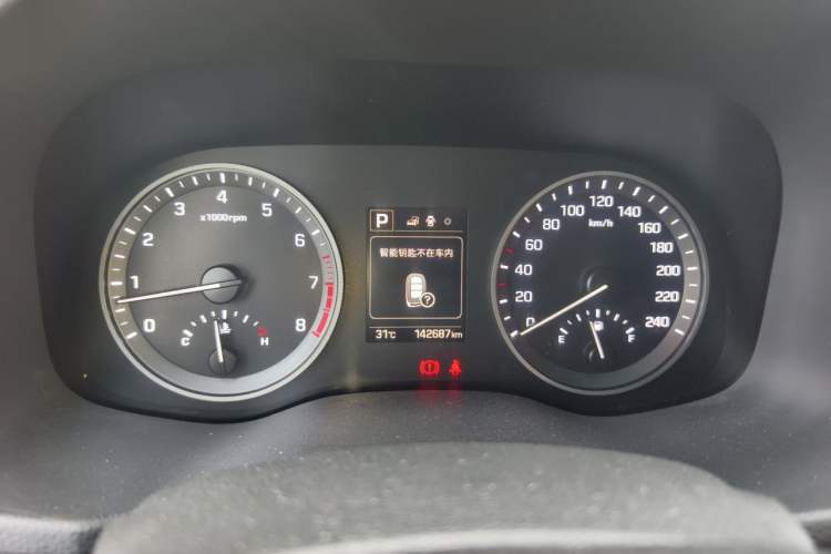 Used Hyundai Tucson 2015 1.6T Dual-Clutch Two-Wheel-Drive Smart Model Instrument Cluster