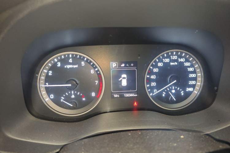 Used Hyundai Tucson 2015 1.6T Dual-Clutch Two-Wheel-Drive Smart Model Instrument Cluster