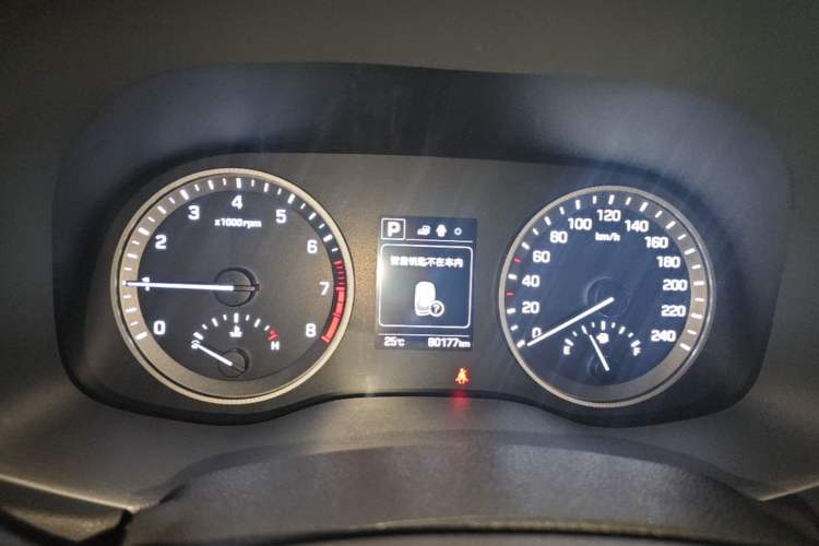 Used Hyundai Tucson 2015 1.6T Dual-Clutch Two-Wheel-Drive Smart Model Instrument Cluster