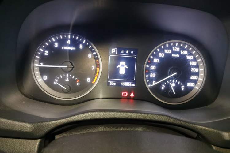Used Hyundai Tucson 2015 2.0L Automatic Two-Wheel Drive Smart Version Instrument Cluster