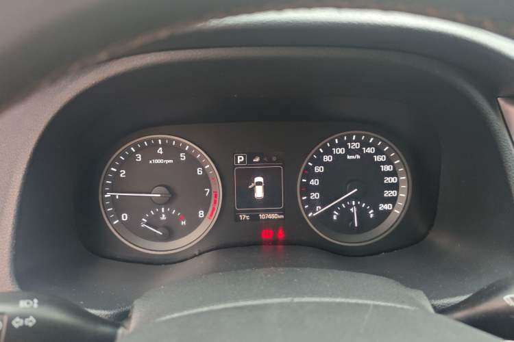 Used Hyundai Tucson 2015 2.0L Automatic Two-Wheel Drive Smart Version Instrument Cluster