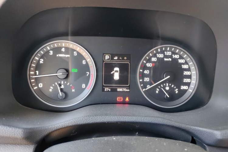Used Hyundai Tucson 2015 1.6T Dual-Clutch Two-Wheel-Drive Smart Model Instrument Cluster