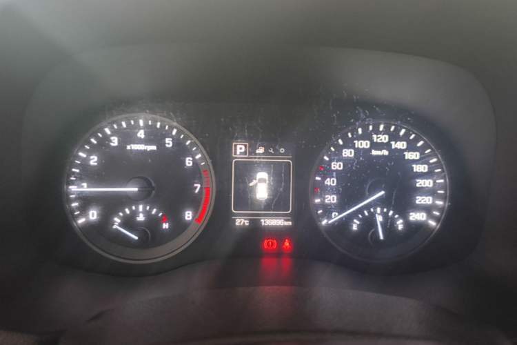 Used Hyundai Tucson 2015 1.6T Dual-Clutch Two-Wheel-Drive Smart Model Instrument Cluster
