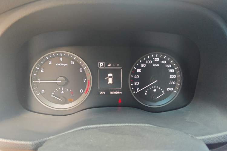 Used Hyundai Tucson 2015 1.6T Dual-Clutch Two-Wheel-Drive Smart Model Instrument Cluster