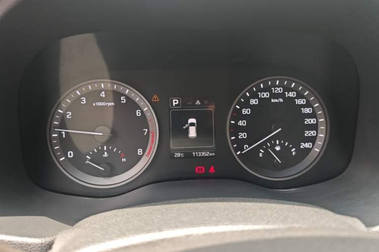 Used Hyundai Tucson 2015 1.6T Dual-Clutch Two-Wheel-Drive Smart Model Instrument Cluster