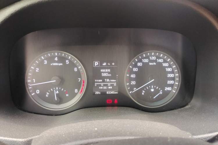 Used Hyundai Tucson 2015 1.6T Dual-Clutch Two-Wheel-Drive Smart Model Instrument Cluster