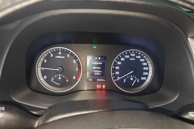 Used Hyundai Tucson 2015 1.6T Dual-Clutch Two-Wheel-Drive Smart Model Instrument Cluster