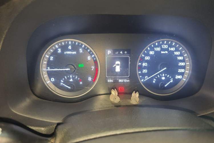 Used Hyundai Tucson 2015 1.6T Dual-Clutch Two-Wheel-Drive Smart Model Instrument Cluster