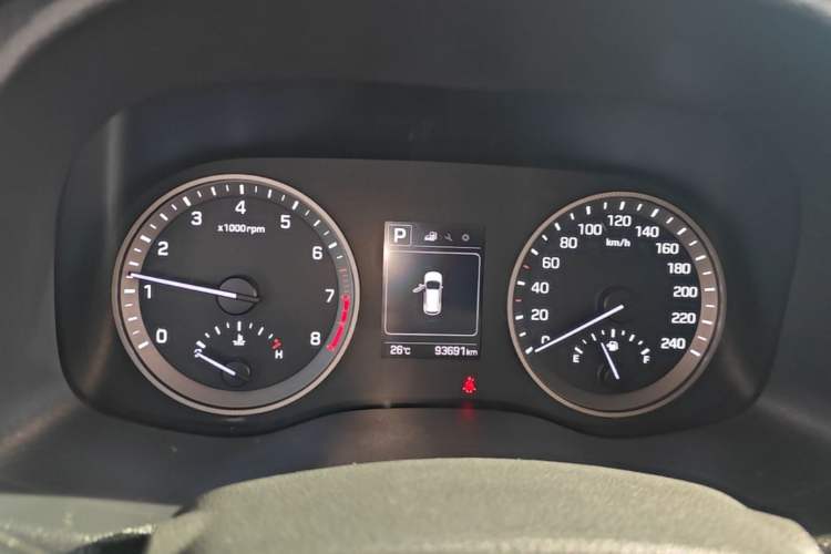 Used Hyundai Tucson 2015 1.6T Dual-Clutch Two-Wheel-Drive Smart Model Instrument Cluster