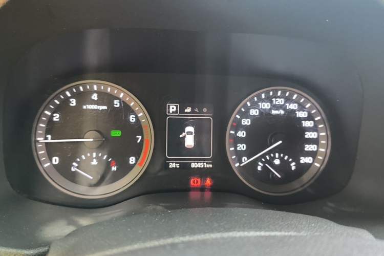 Used Hyundai Tucson 2015 1.6T Dual-Clutch Two-Wheel-Drive Smart Model Instrument Cluster