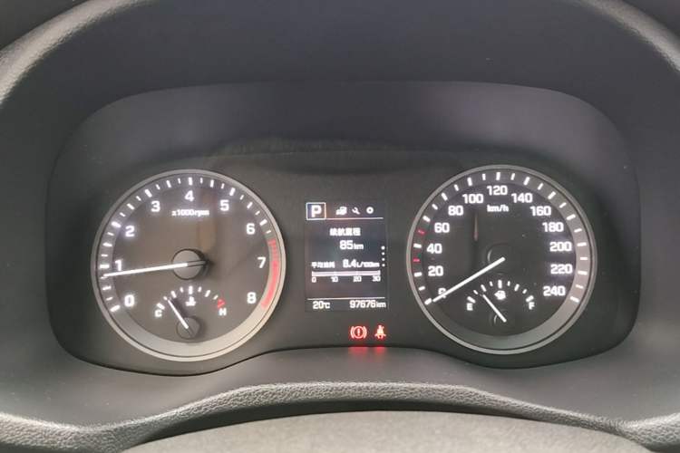 Used Hyundai Tucson 2015 1.6T Dual-Clutch Two-Wheel-Drive Smart Model Instrument Cluster