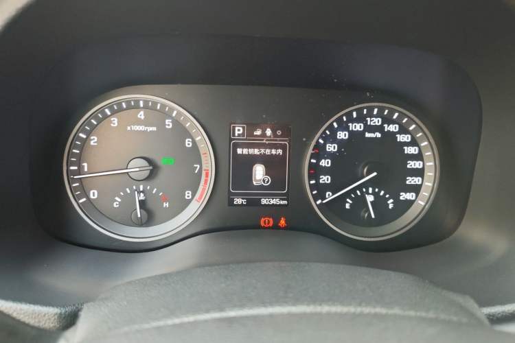 Used Hyundai Tucson 2015 1.6T Dual-Clutch Two-Wheel-Drive Smart Model Instrument Cluster