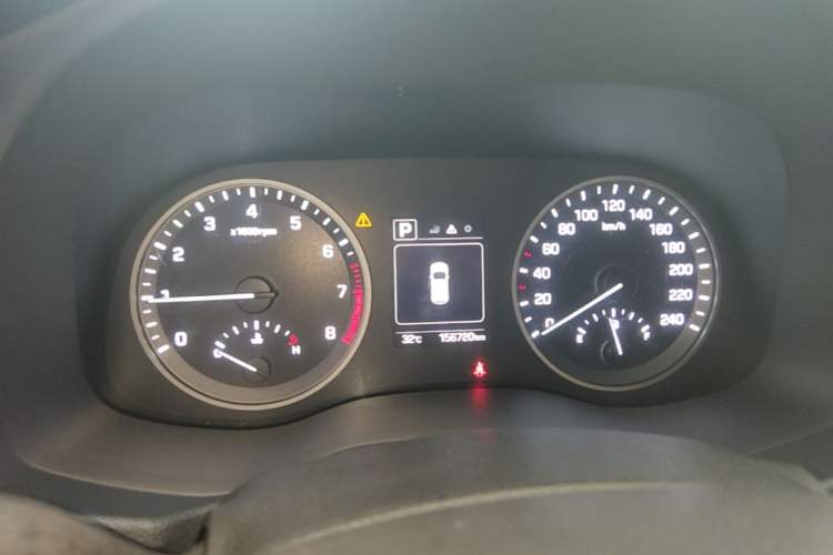 Used Hyundai Tucson 2015 1.6T Dual-Clutch Two-Wheel-Drive Smart Model Instrument Cluster