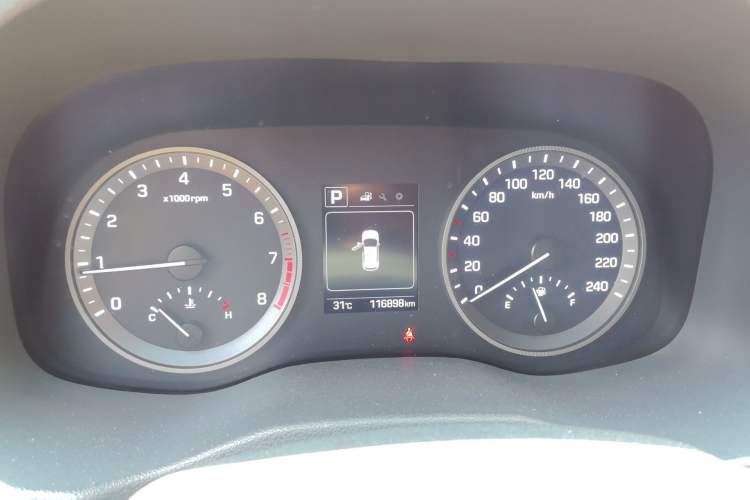 Used Hyundai Tucson 2015 1.6T Dual-Clutch Two-Wheel-Drive Smart Model Instrument Cluster