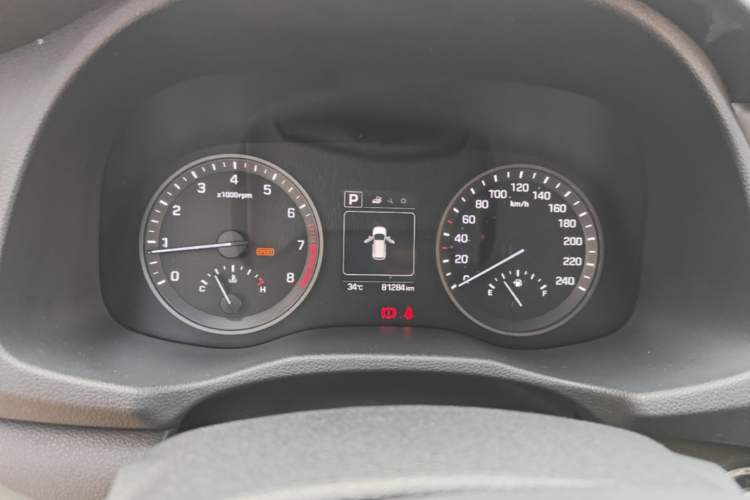 Used Hyundai Tucson 2015 1.6T Dual-Clutch Two-Wheel-Drive Smart Model Instrument Cluster