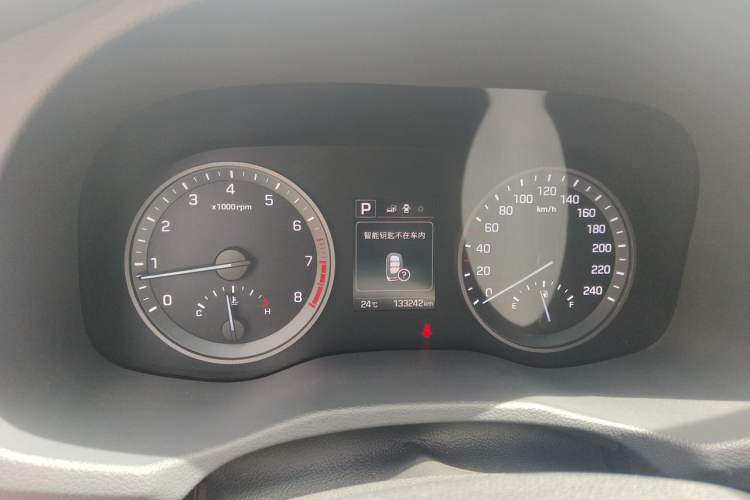 Used Hyundai Tucson 2015 1.6T Dual-Clutch Two-Wheel-Drive Smart Model Instrument Cluster