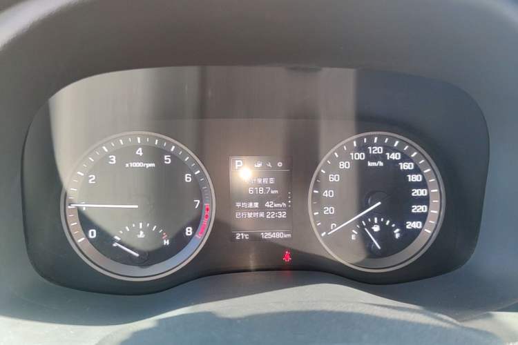 Used Hyundai Tucson 2015 1.6T Dual-Clutch Two-Wheel-Drive Smart Model Instrument Cluster