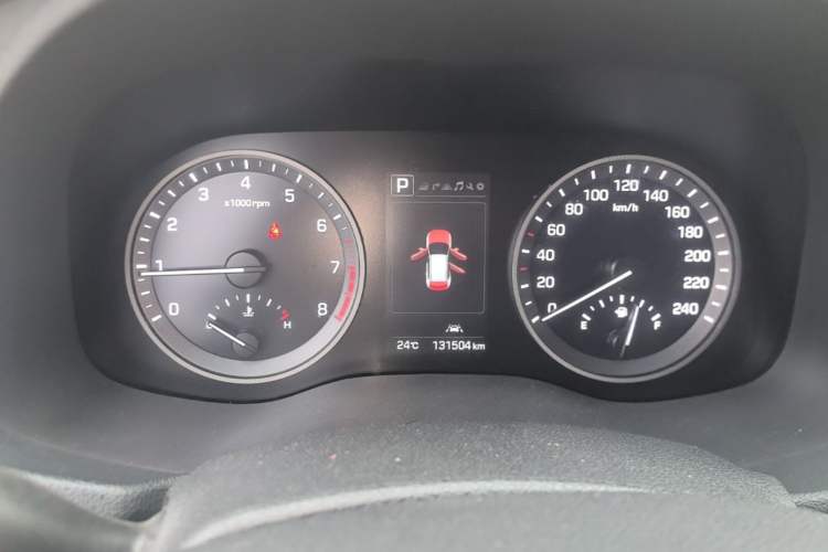 Used Hyundai Tucson 2015 1.6T Dual-Clutch Four-Wheel Drive Flagship Model Instrument Cluster