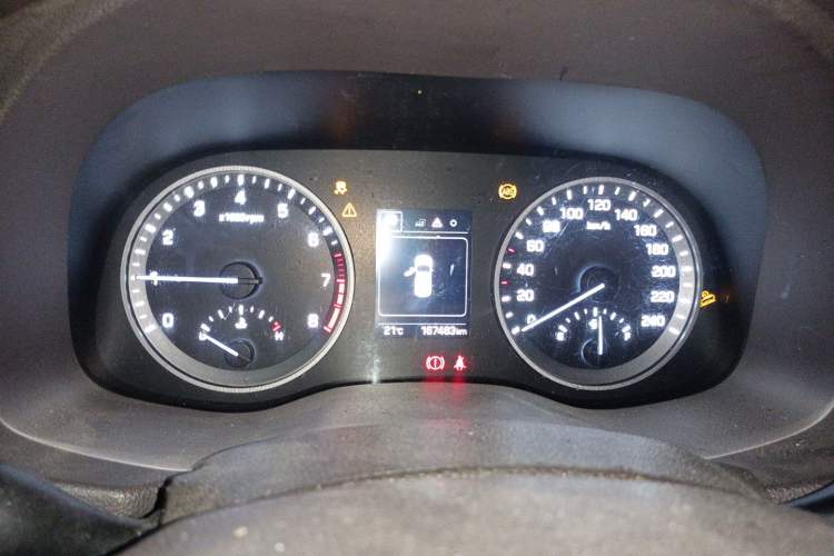 Used Hyundai Tucson 2015 1.6T Dual-Clutch Two-Wheel-Drive Smart Model Instrument Cluster