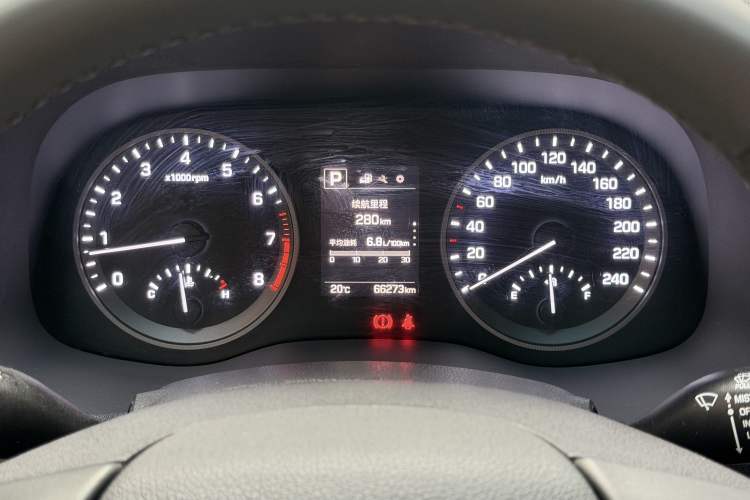 Used Hyundai Tucson 2015 1.6T Dual-Clutch Two-Wheel-Drive Smart Model Instrument Cluster