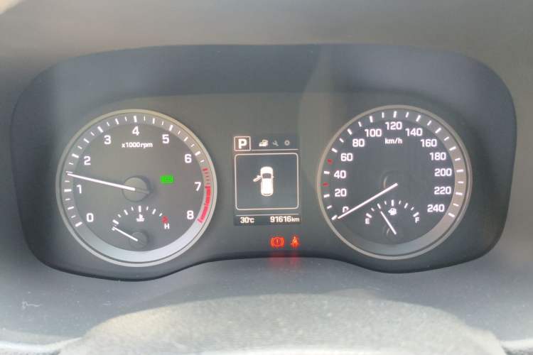 Used Hyundai Tucson 2015 1.6T Dual-Clutch Two-Wheel-Drive Smart Model Instrument Cluster