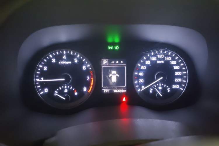 Used Hyundai Tucson 2015 1.6T Dual-Clutch Two-Wheel-Drive Smart Model Instrument Cluster