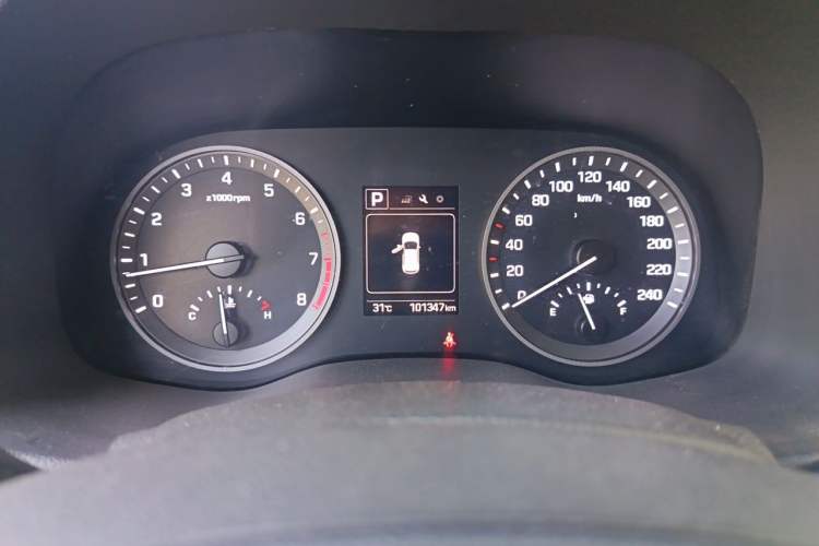 Used Hyundai Tucson 2015 1.6T Dual-Clutch Two-Wheel-Drive Smart Model Instrument Cluster