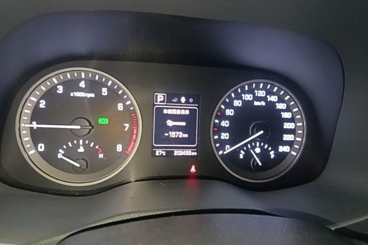 Used Hyundai Tucson 2015 2.0L Automatic Two-Wheel Drive Smart Version Instrument Cluster
