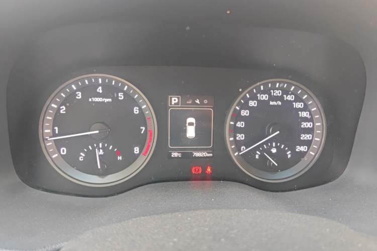 Used Hyundai Tucson 2015 1.6T Dual-Clutch Two-Wheel-Drive Leading Model Instrument Cluster