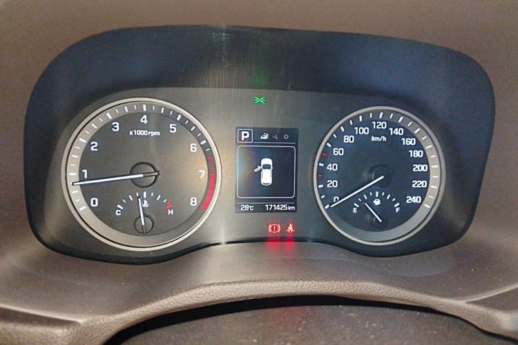 Used Hyundai Tucson 2015 1.6T Dual-Clutch Two-Wheel-Drive Smart Model Instrument Cluster