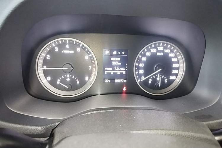 Used Hyundai Tucson 2015 1.6T Dual-Clutch Two-Wheel-Drive Smart Model Instrument Cluster