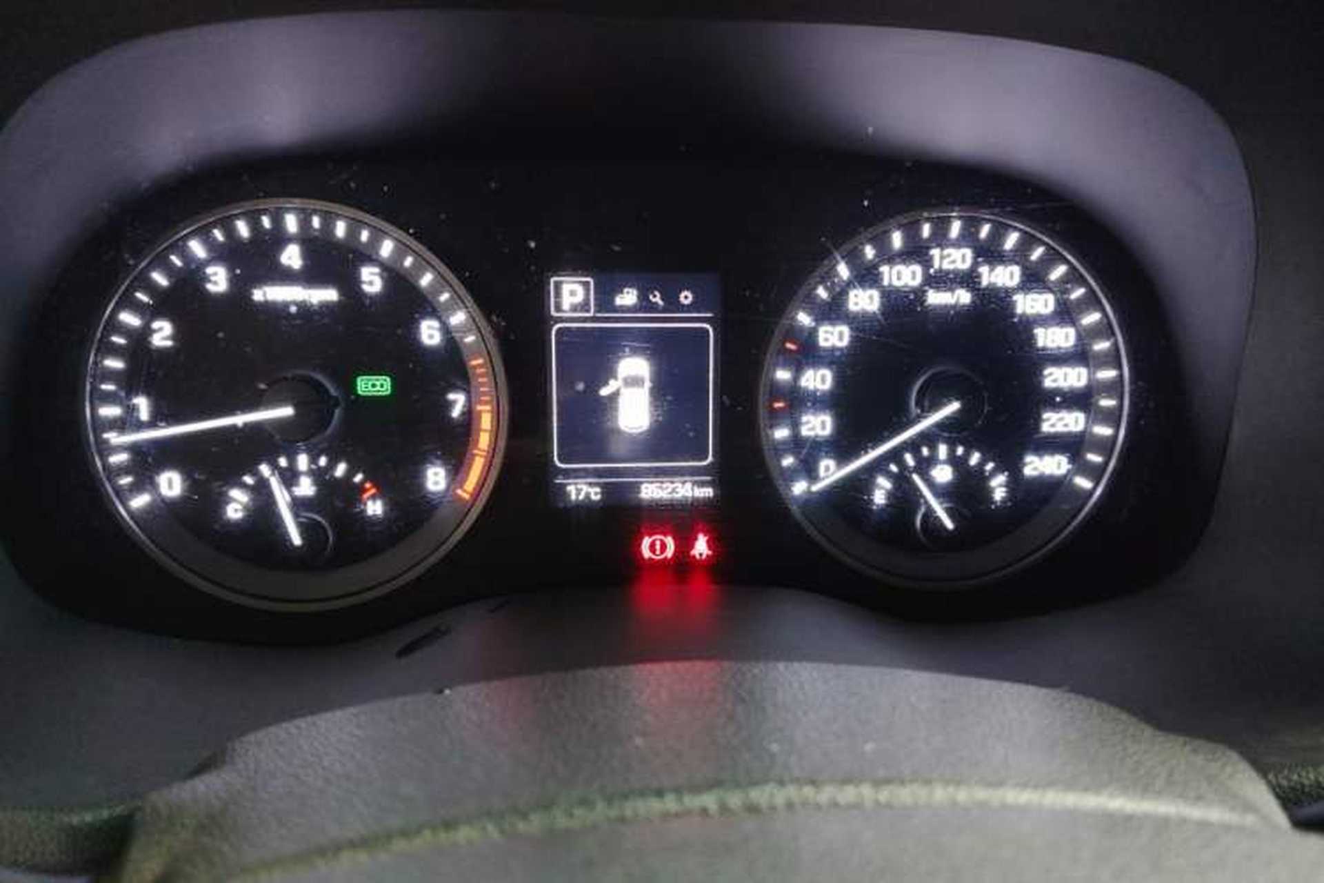 Used Hyundai Tucson 2015 1.6T Dual-Clutch Two-Wheel-Drive Leading Model Instrument Cluster