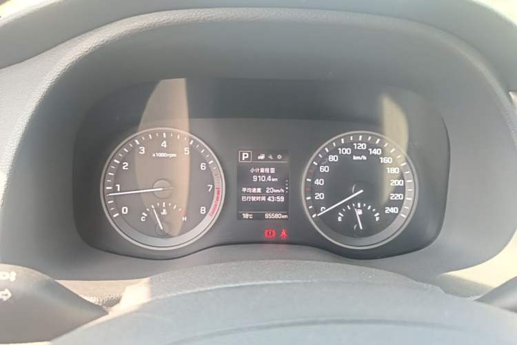 Used Hyundai Tucson 2015 1.6T Dual-Clutch Two-Wheel-Drive Smart Model Instrument Cluster