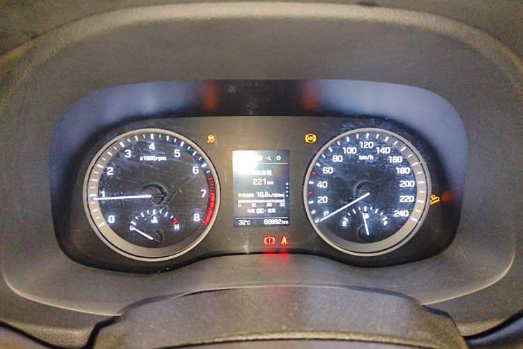 Used Hyundai Tucson 2015 1.6T Dual-Clutch Two-Wheel-Drive Smart Model Instrument Cluster