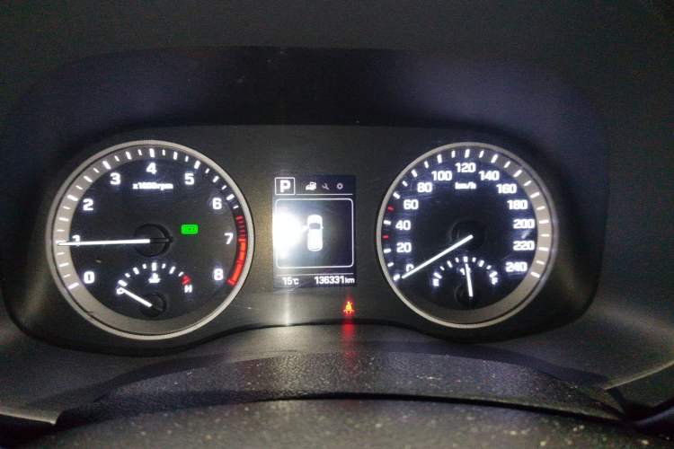Used Hyundai Tucson 2015 1.6T Dual-Clutch Two-Wheel-Drive Smart Model Instrument Cluster