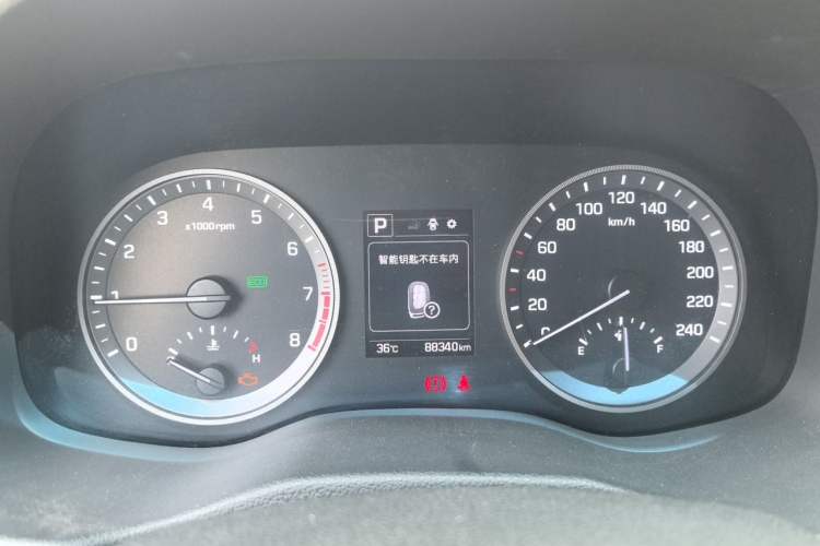 Used Hyundai Tucson 2015 1.6T Dual-Clutch Two-Wheel-Drive Leading Model Instrument Cluster