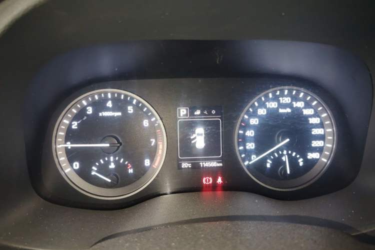Used Hyundai Tucson 2015 1.6T Dual-Clutch Two-Wheel-Drive Smart Model Instrument Cluster