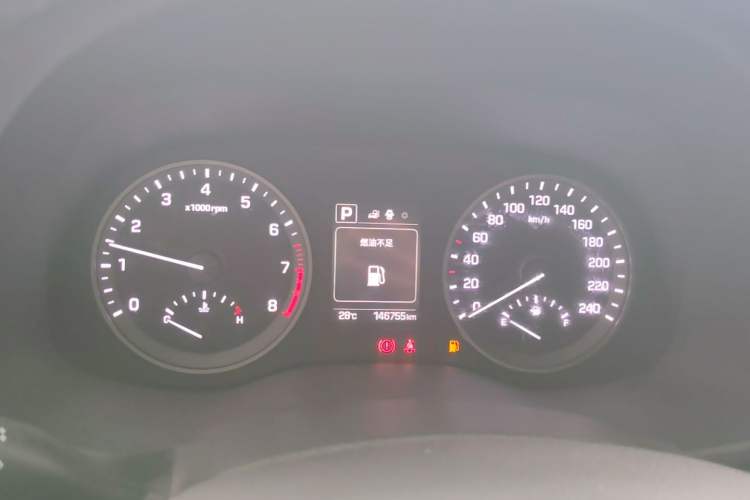 Used Hyundai Tucson 2015 1.6T Dual-Clutch Two-Wheel-Drive Smart Model Instrument Cluster